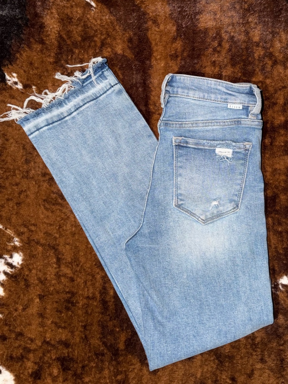 Risen MR Uneven Hem Jeans